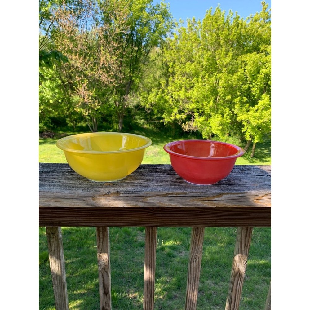 Vintage Pyrex Primary Color Mixing Bowl Set Red and Yellow Replacements